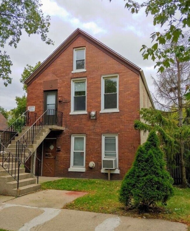 Building Photo - 10840 S Ave N