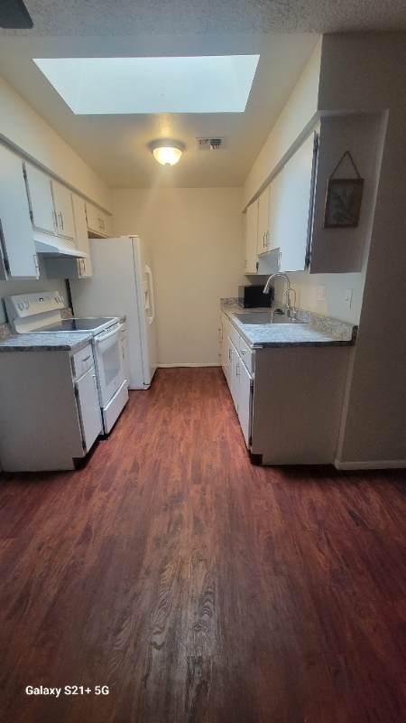Foto del edificio - 421 W Yukon Dr