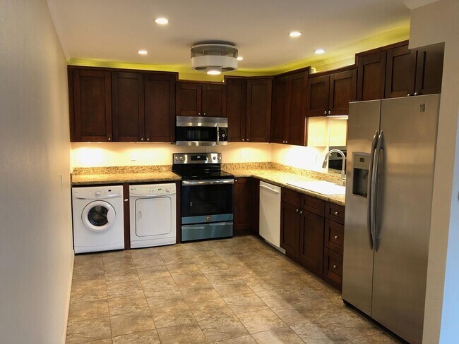 Building Photo - 2 bedroom townhome near Old Town Scottsdale!