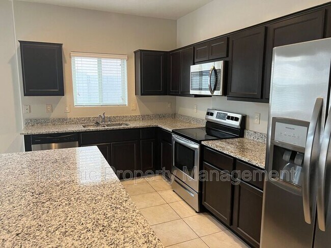 Foto del edificio - 42128 W Lunar St