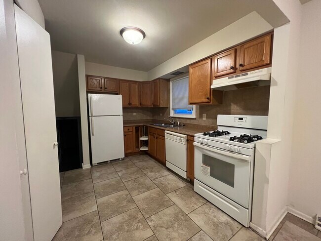 Foto del edificio - 14245 Cottage Grove Ave
