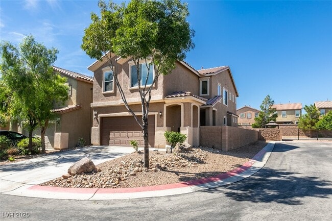 Building Photo - 9005 Semillon St