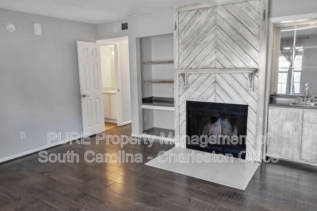 Foto del edificio - 8016 Thelen St