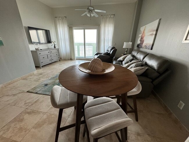 Foto del edificio - 9420 Seawall Blvd