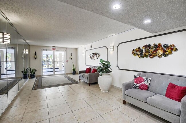 Foto del edificio - 6600 Cypress Rd