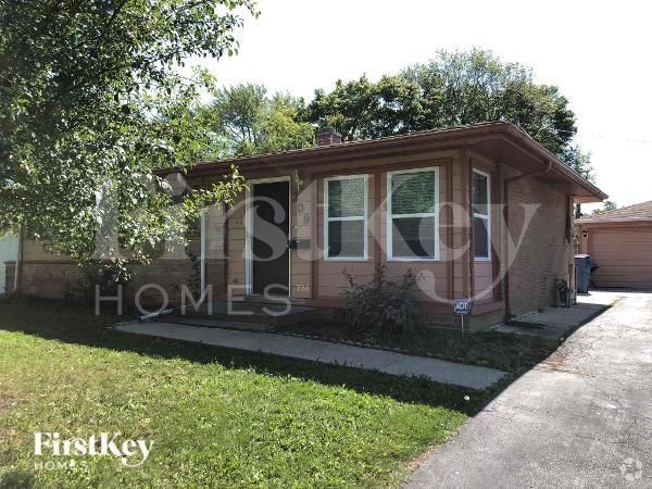 Building Photo - 209 E Myrick Ave