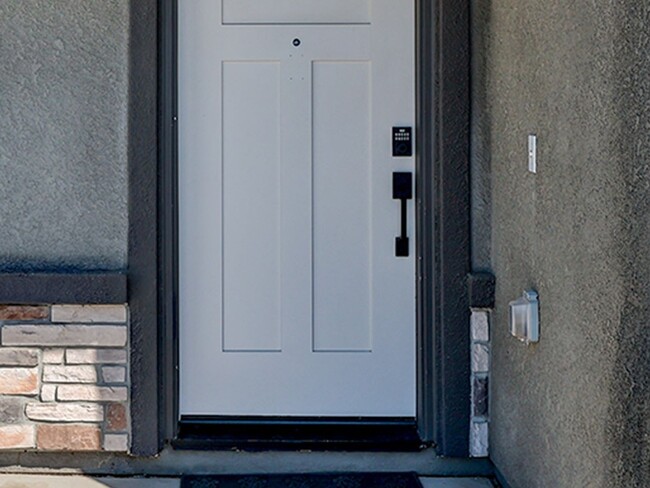 Foto del edificio - 4 Bedroom Single Family Home in Tulare