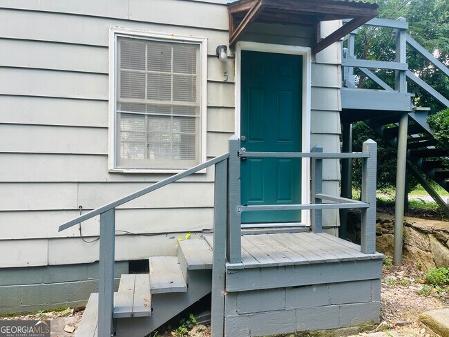 Foto del edificio - 603 W Haralson St