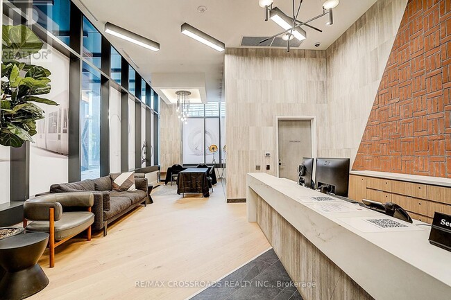 Building Photo - 35 Parliament St