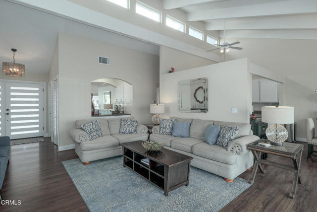 Foto del edificio - 4431 Gateshead Bay