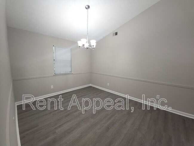 Foto del edificio - 3724 Spring Garden Ln