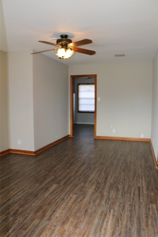 Foto del edificio - 710 W 7th St