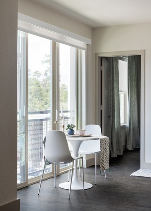 Building Photo - Special Offer: 2 Weeks FREE – Ask for Details!