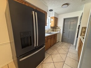 Building Photo - 9515 Water Park Ct