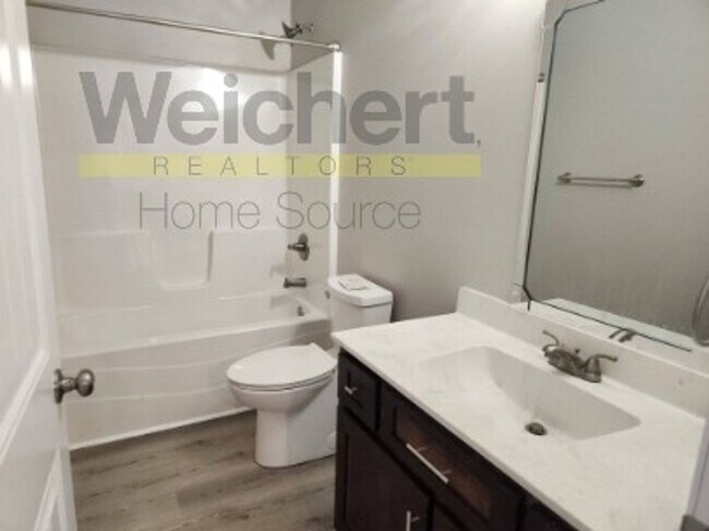 Foto del edificio - 4 bedroom, 2 bath home