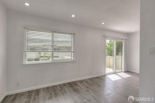 Foto del edificio - 46728 Crawford St