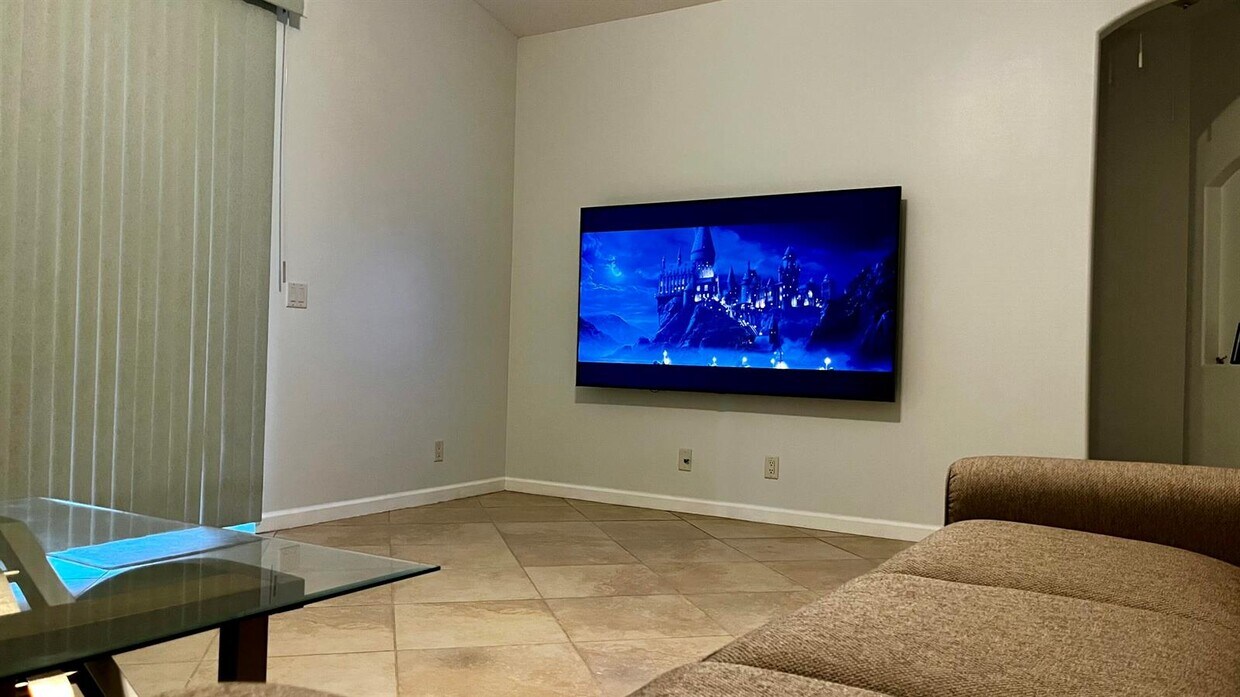 Foto del edificio - 17648 Cinquez Park Rd W