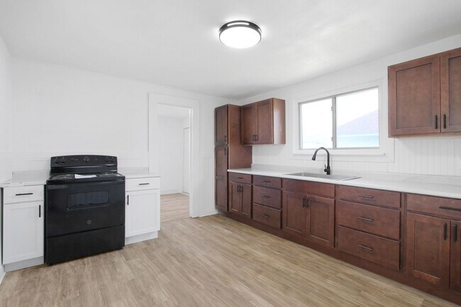 Foto del edificio - Wood St Home
