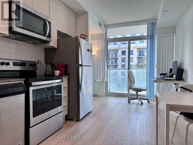Photo du bâtiment - 621-621 Sheppard Ave E