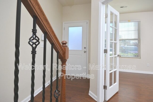 Photo - 42 Pocono Dr Townhome