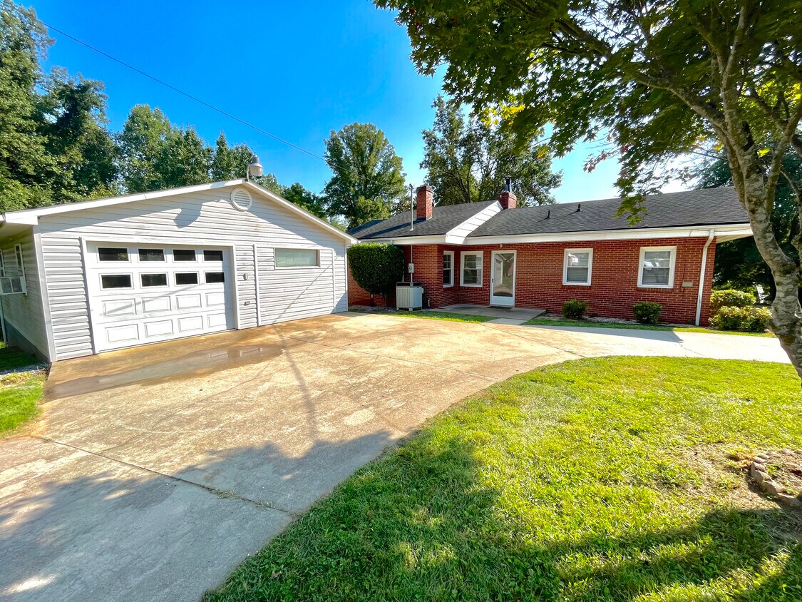 Primary Photo - 294 Franklin Hts Rd