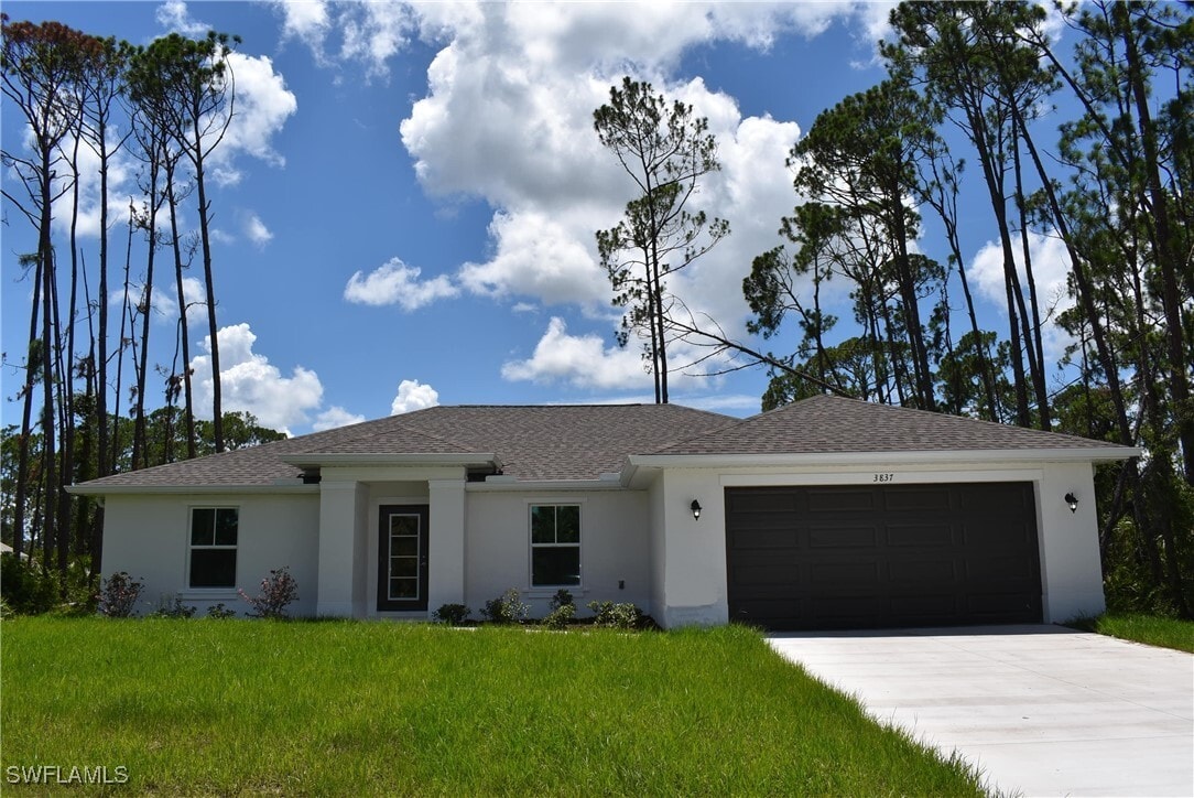 Foto principal - 3837 N Salford Blvd