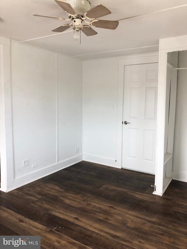 Foto del edificio - 6908 North Point Rd