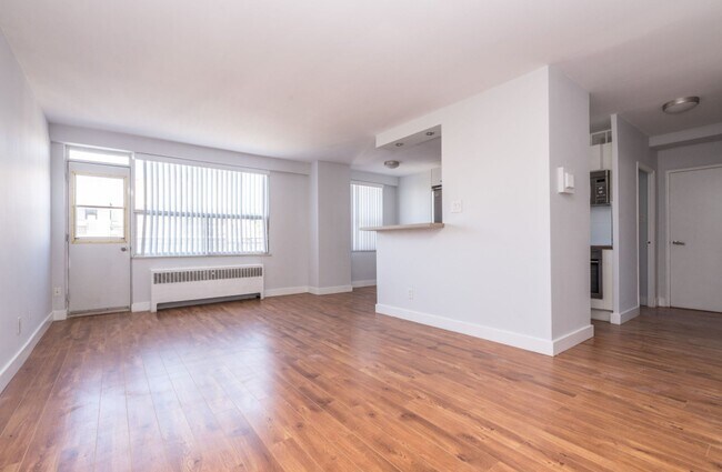 Building Photo - 99 Tyndall Ave