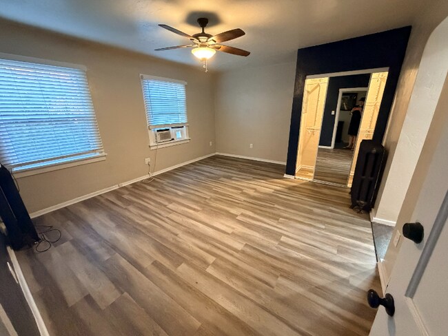 Foto del edificio - 827 E 100 S