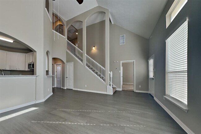 Foto del edificio - 8000 N Tarrytown Crossing Dr