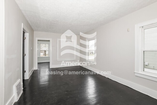 Building Photo - 691 Noble Ave