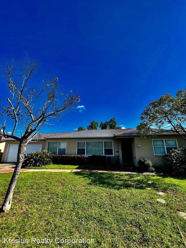 Building Photo - 3 br, 2 bath House - 2917 N. Avenue