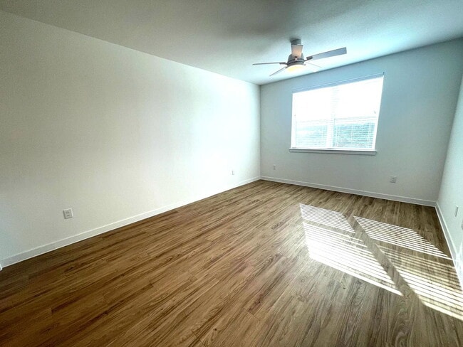 Foto del edificio - 1201 Wolf Cyn Rd