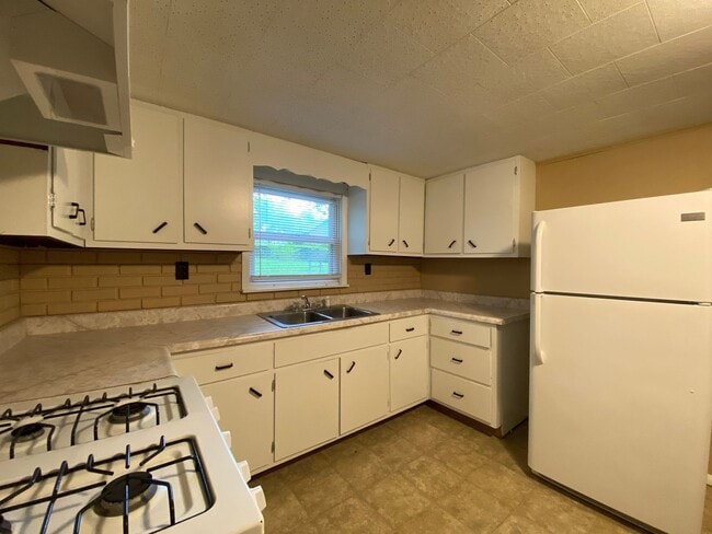 Foto del edificio - Available Aug 28th , 2026!