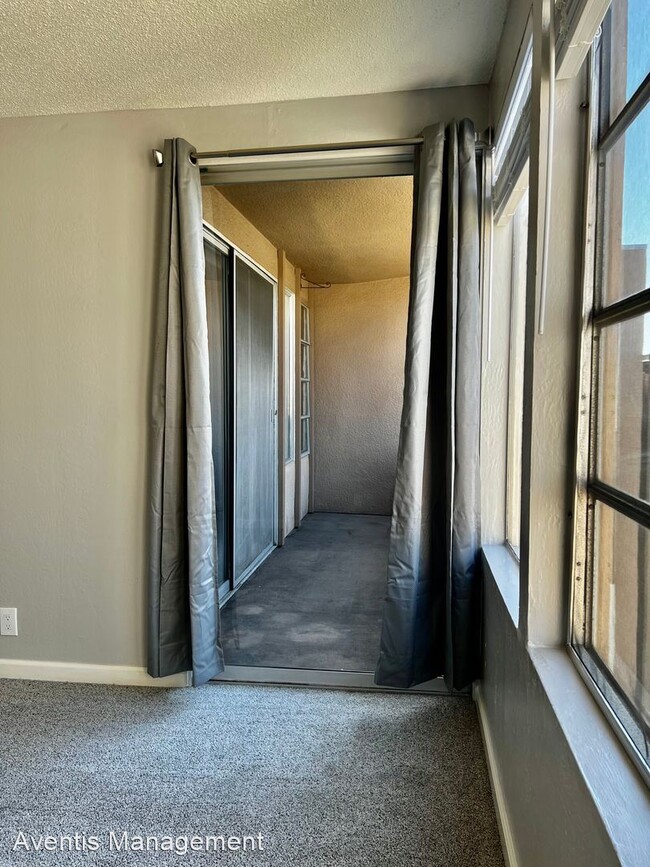Building Photo - 1 br, 1 bath House - 5343 Broadway Terrace