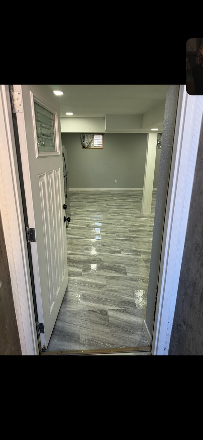 Building Photo - 11175 Dexter Dr