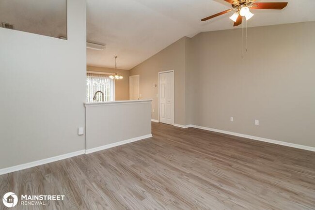 Foto del edificio - 2445 Albury Ave, Deltona, FL 32738