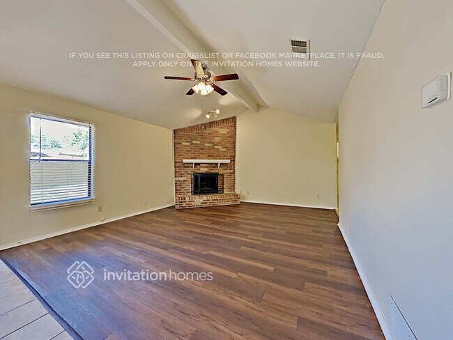 Foto del edificio - 1229 N Creek Dr