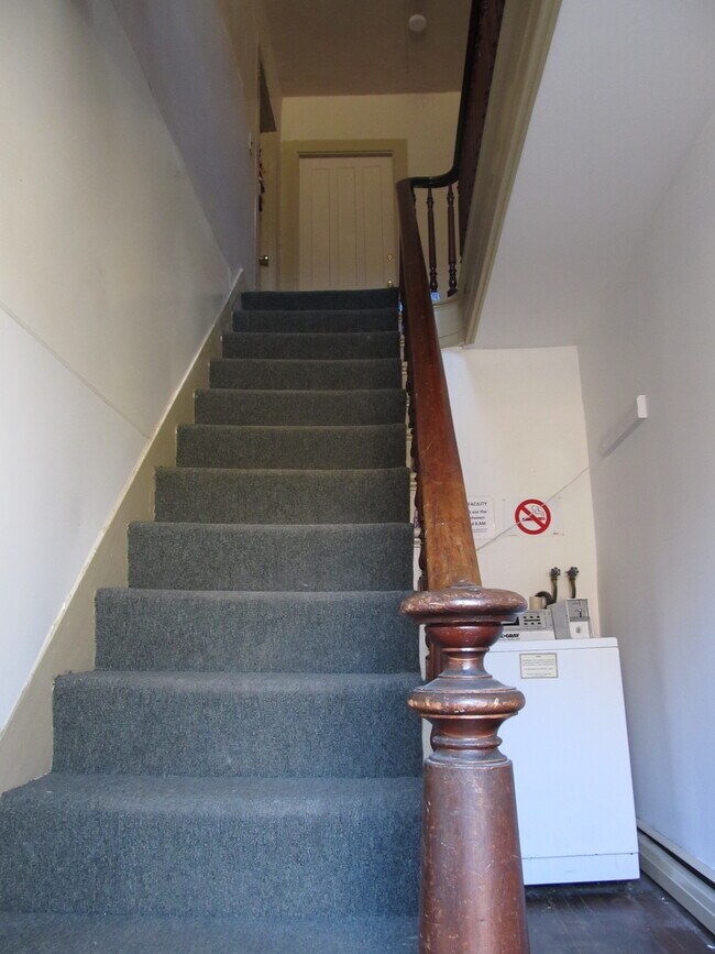 Foto del edificio - 100 N Main St