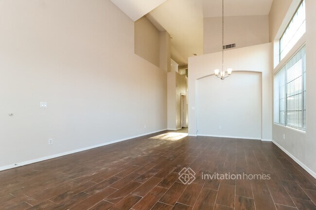 Foto del edificio - 2125 S 114th Ln