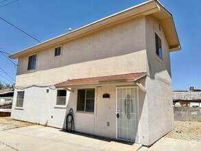 Building Photo - 407 Nichols Rd