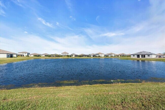 Building Photo - 15713 Sunny Day Dr