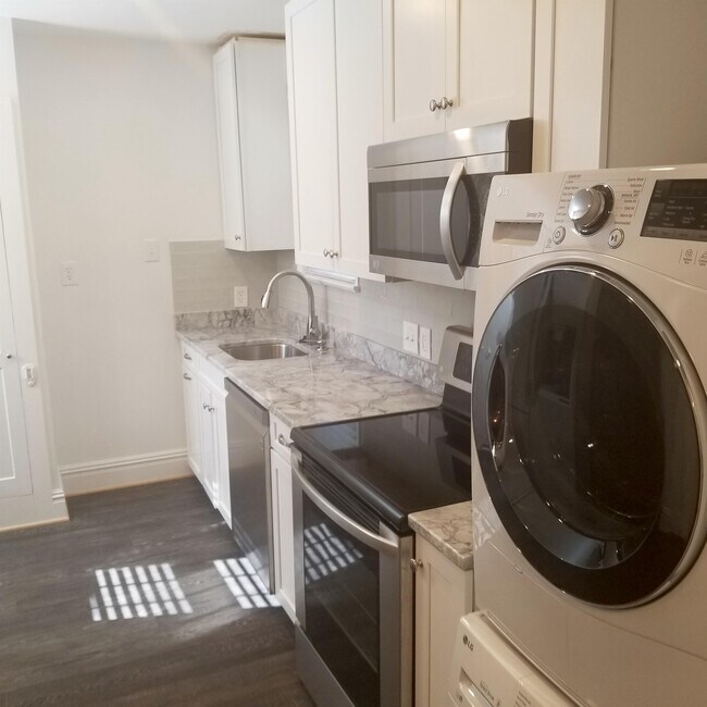 Foto del edificio - 5906 Brookfield Rd