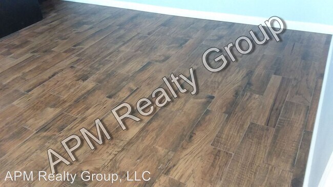 Building Photo - 1 br, 1 bath House - 1708 #5 S Beltline Blvd