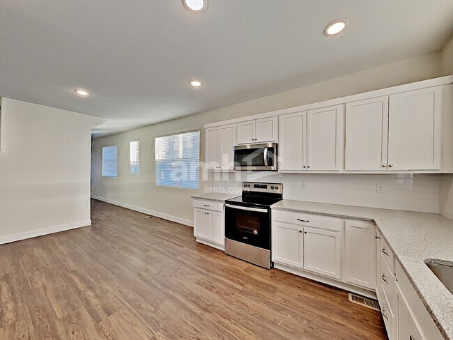 Foto del edificio - 4405 Crestone Peak St