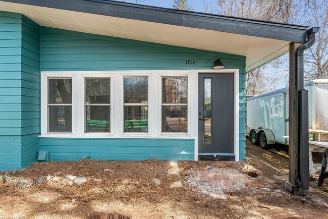 Building Photo - Beautiful 2 Bed 1 Bath House by CSU Campus!