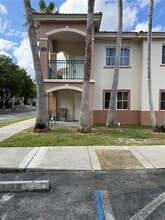 Building Photo - 2920 SE 13th Rd