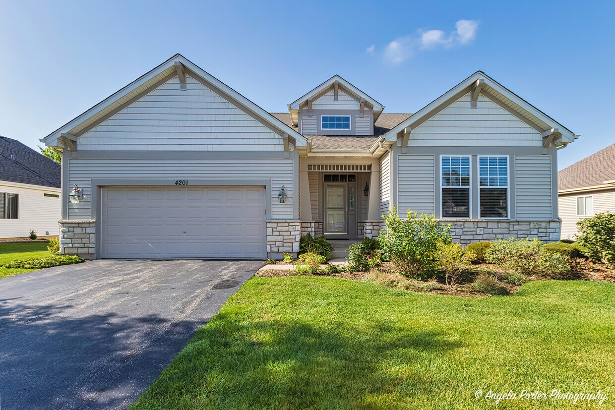 4201 Ella Ln, Johnsburg, IL 60051 House Rental in Johnsburg, IL