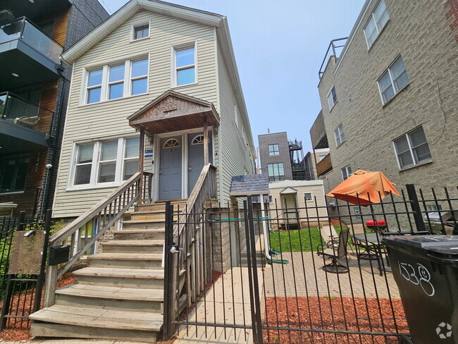 Building Photo - 1538 W Fry St