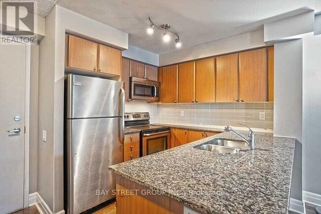 Photo du bâtiment - 525-525 Wilson Ave